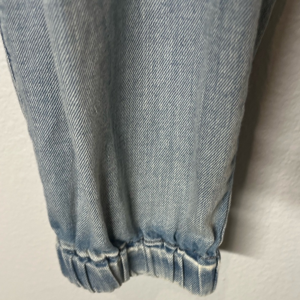 Jeans - Picture 13 of 13